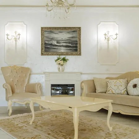 Victorian Era Glamorous - Center 부쿠레슈티