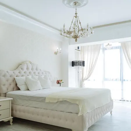 Apartment Victorian Era Glamorous - Center
