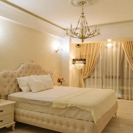 Apartment Victorian Era Glamorous - Center *