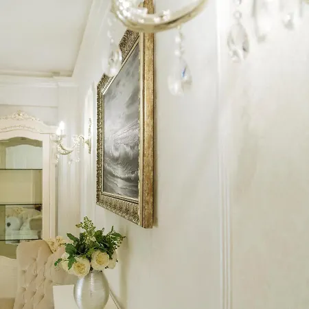 Apartment Victorian Era Glamorous - Center