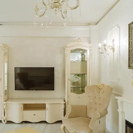 Apartment Victorian Era Glamorous - Center Bucharest