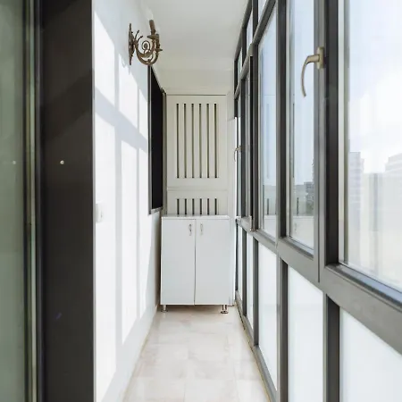 Apartment Victorian Era Glamorous - Center